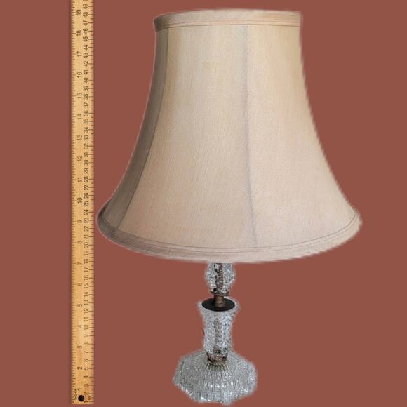 Vintage 1940s Clear Glass Hobnail Column Vanity Lamp with Beige Bell Shade - Picture 5 of 5